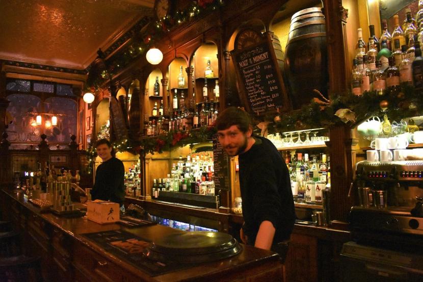 Edinburgh Bennets Bar